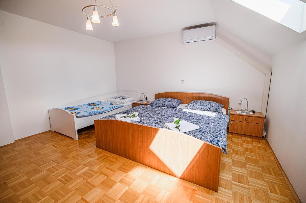 Veliki apartma Vila Lena pogled 5